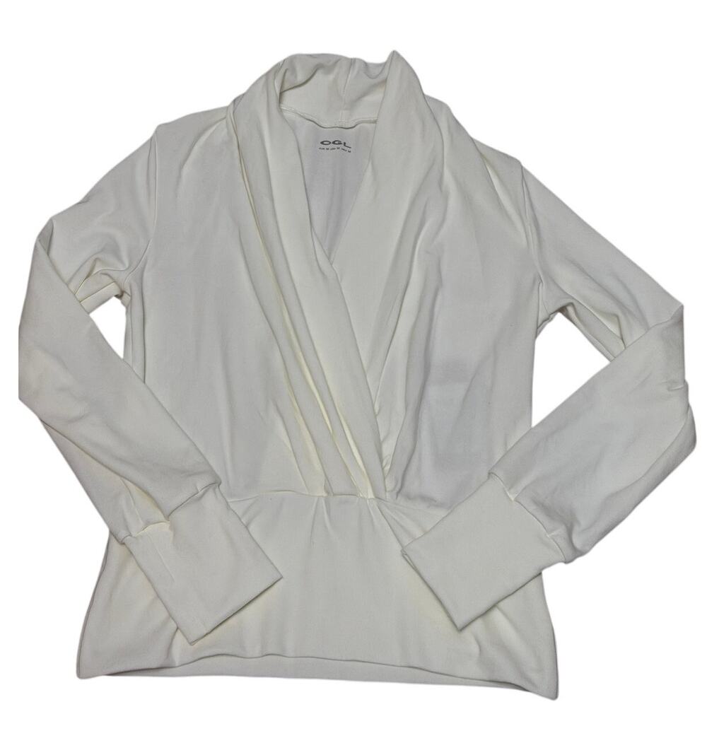 NWT - OGL EcoMousse ProWarm Deep Neck Tuckable Sweatshirt - White - Size Medium
